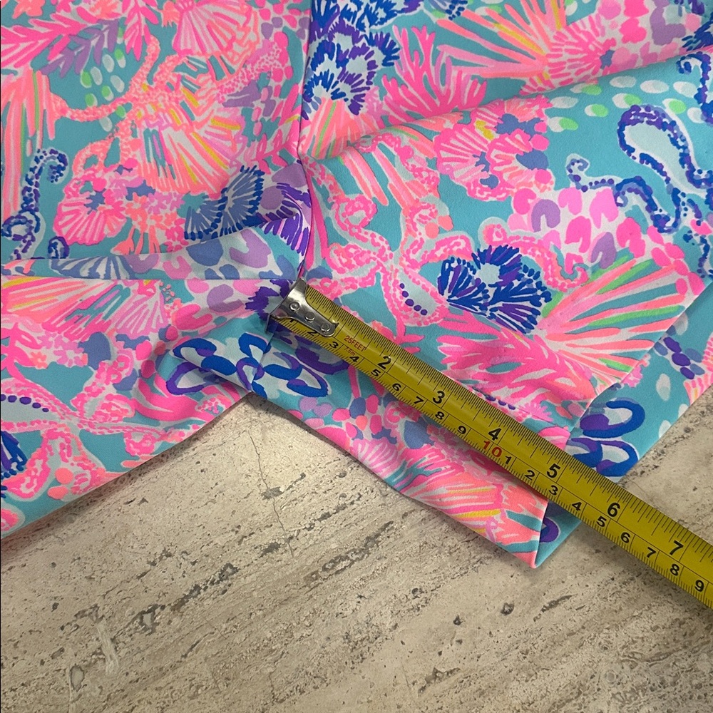 Lilly Pulitzer Nakia Luxletic Shorts in Signature Colorful Print UPF+50 Size 8 - Picture 11 of 15